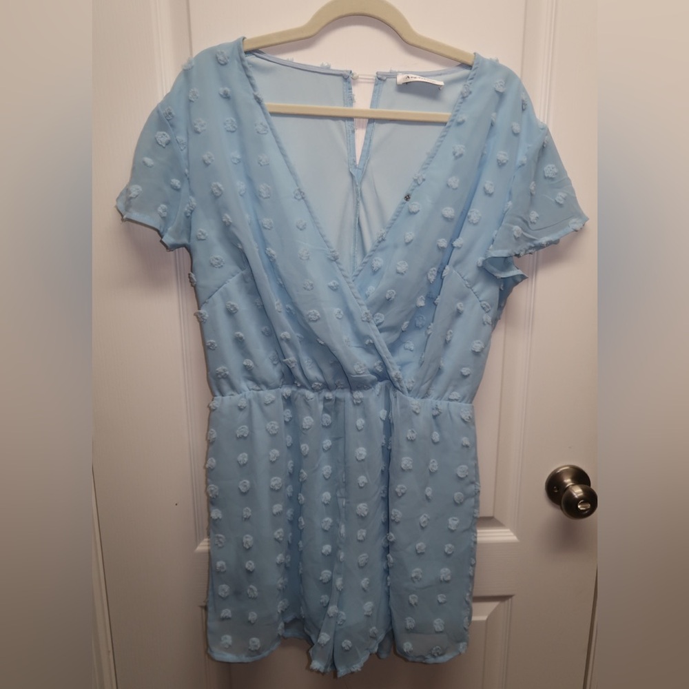Angashion baby blue shorts romper jumper. L